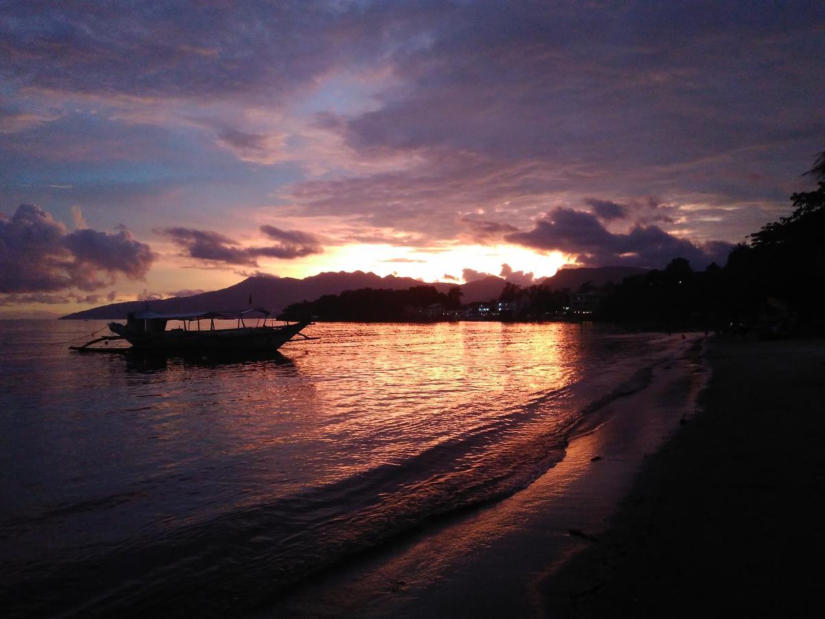 Mango'S Beachfront Resort Olongapo Εξωτερικό φωτογραφία
