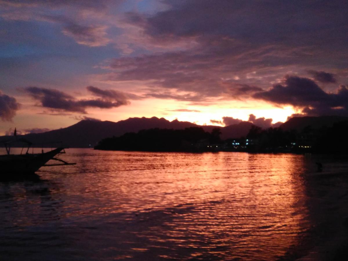 Mango'S Beachfront Resort Olongapo Εξωτερικό φωτογραφία