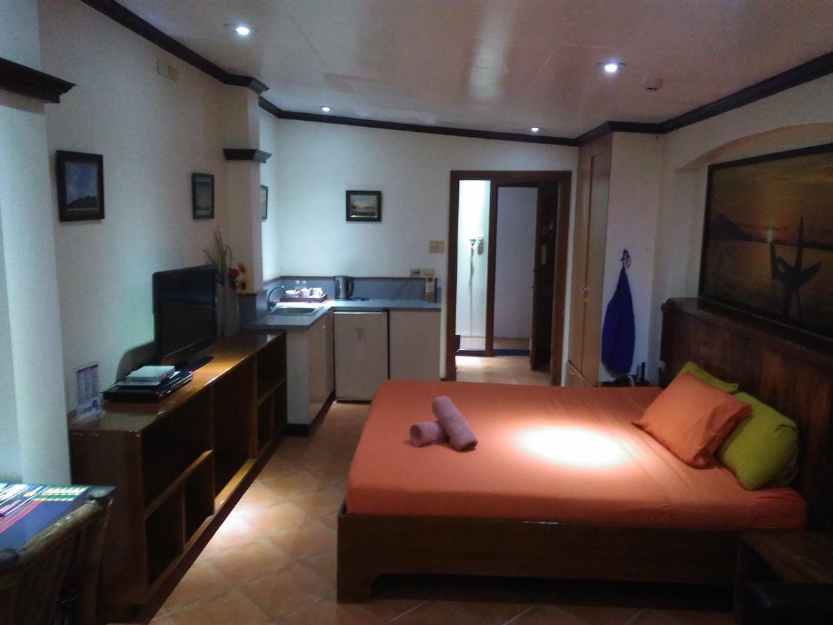 Mango'S Beachfront Resort Olongapo Εξωτερικό φωτογραφία