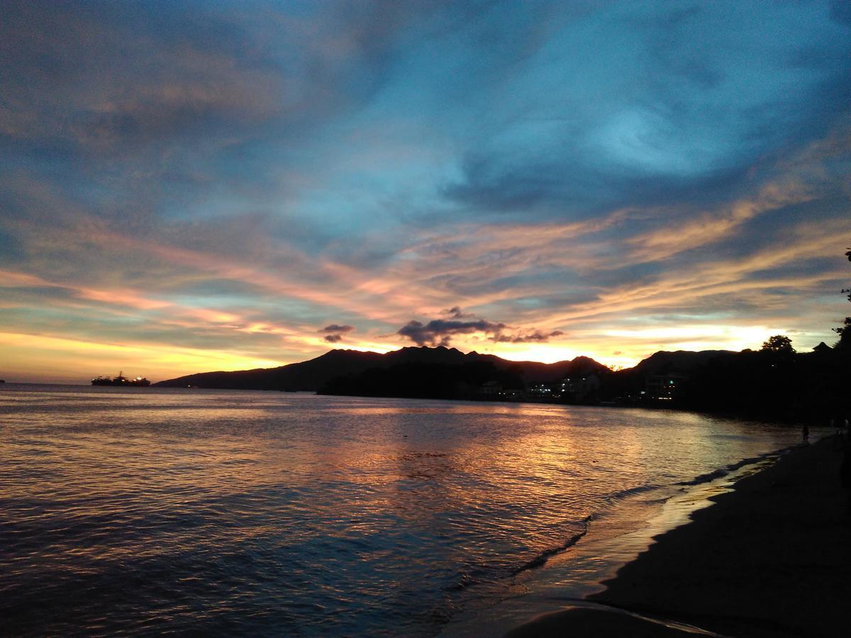 Mango'S Beachfront Resort Olongapo Εξωτερικό φωτογραφία